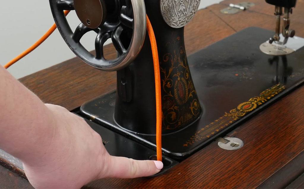 How to Replace a Treadle Belt Step By Step with Leah Day 