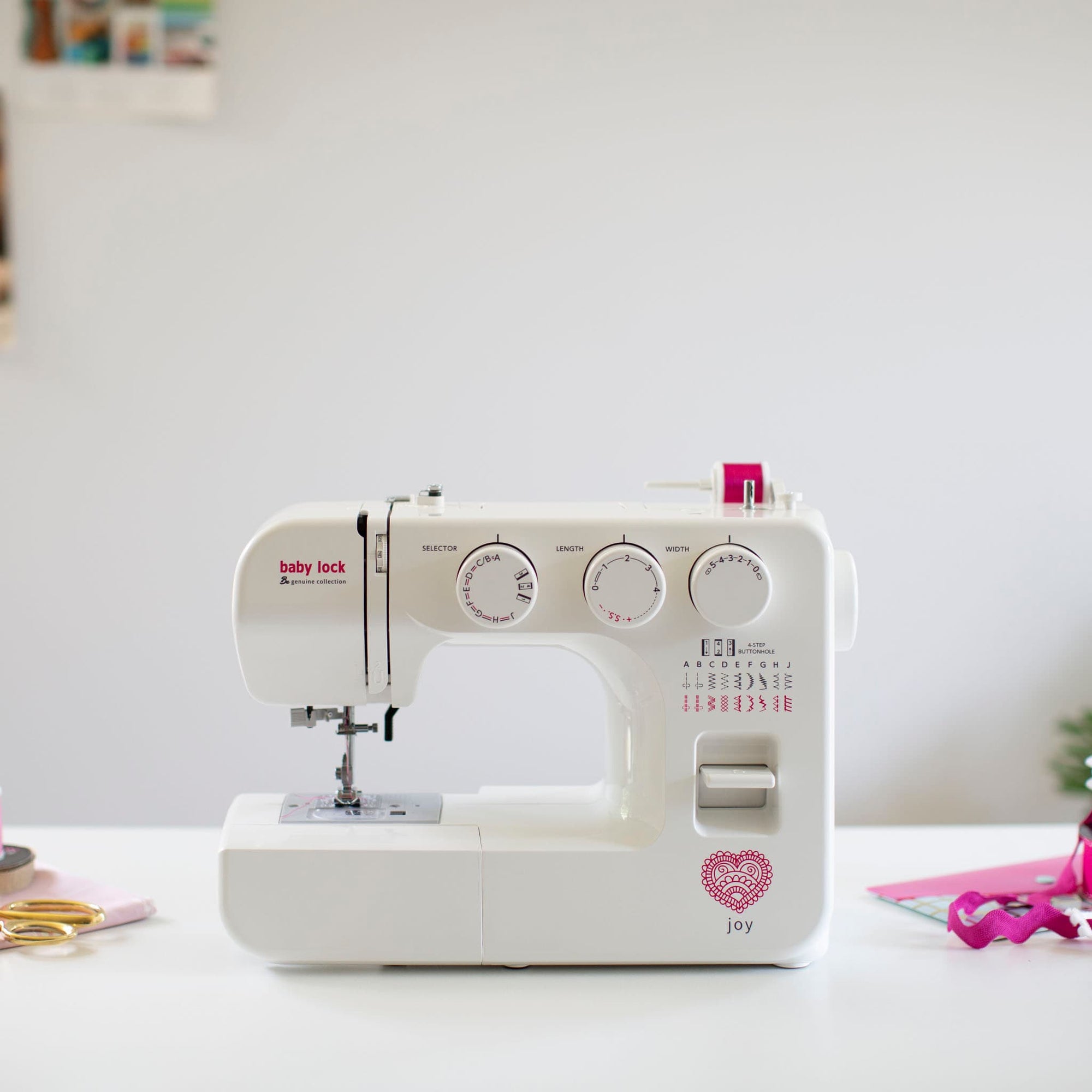 Baby Lock BL25B Joy Basic Sewing Machine