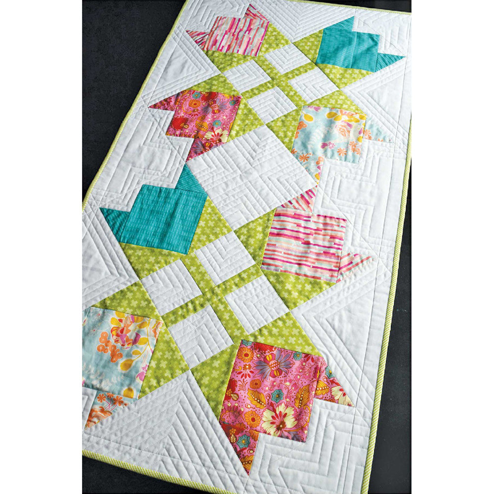 Cut Loose Press, Tulip Compass Table Runner Pattern image # 74628