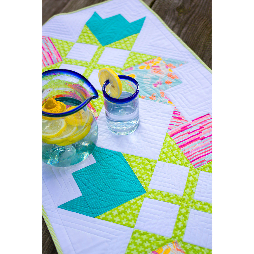 Cut Loose Press, Tulip Compass Table Runner Pattern image # 74632