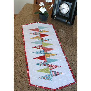 Cut Loose Press, Winding Road Table Runner Pattern image # 96655